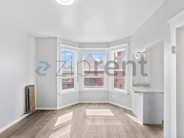 680 14th St APT 403, Oakland, CA 94612