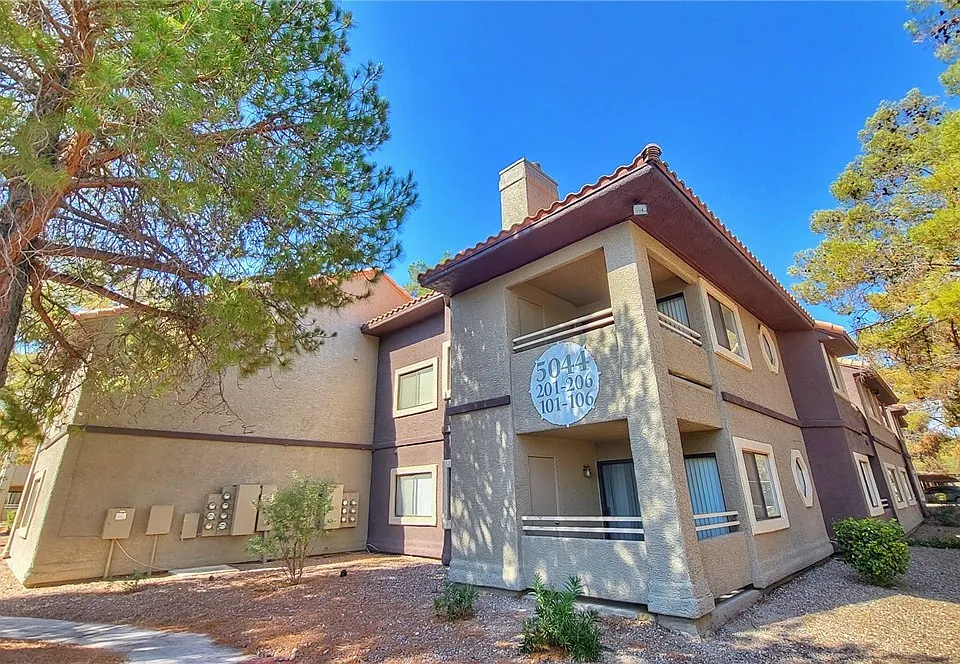 5044 S Rainbow Blvd #206