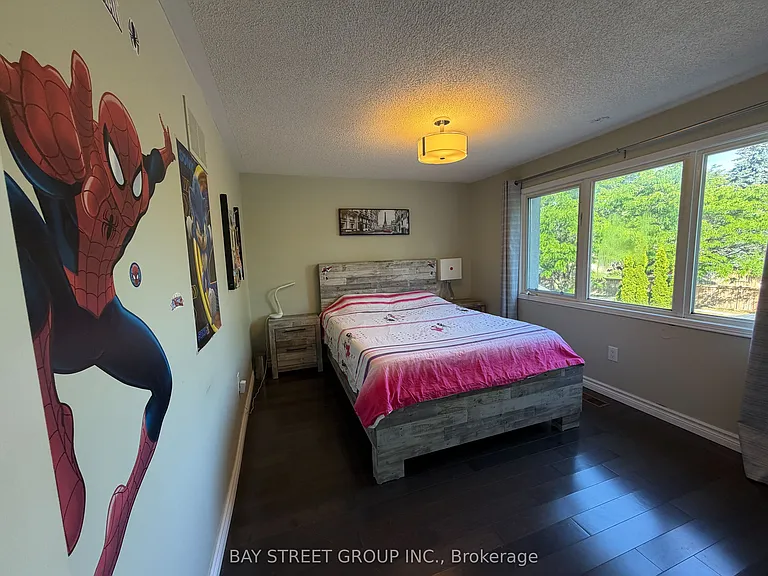 9 Ingleborough Ct — Photo 9