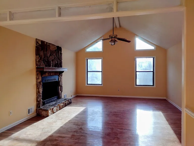 2036 Maier Ct — Photo 6