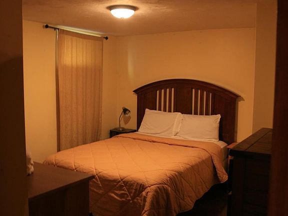 4th image of 20 Pallas St #1