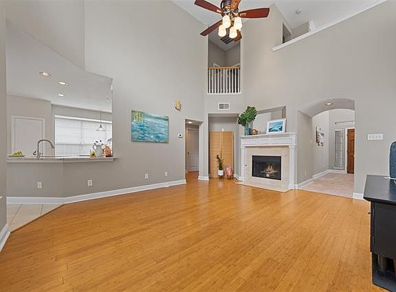 3rd image of 505 Southridge Way