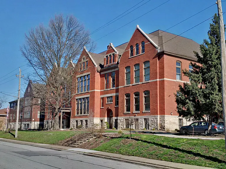Jackson Renaissance Apartments — Photo 10
