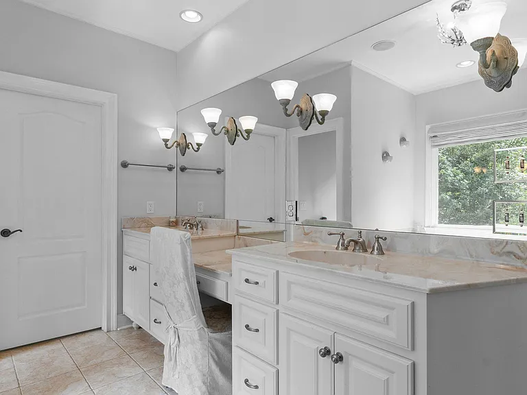 6227 Lake Vista Cir — Photo 36