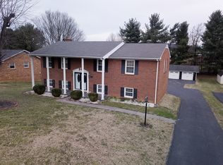 1030 Starmount Ave, Roanoke, VA 24019