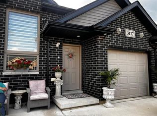 3137 Viola Cres, Windsor, ON N8N 0A1