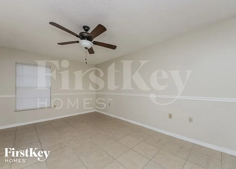 815 Adour Dr — Photo 10