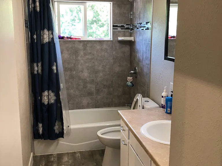 707 James St — Photo 8