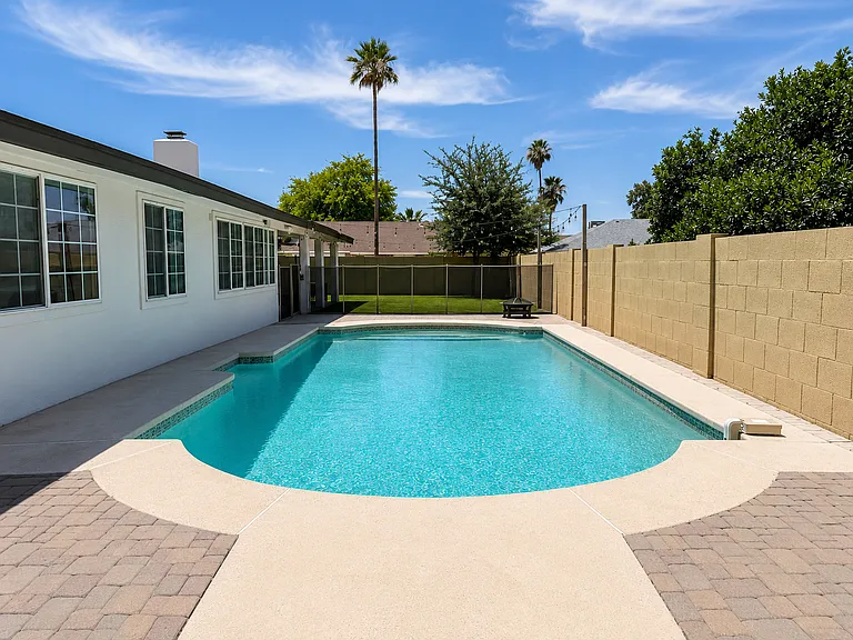 14018 N 44th Dr — Photo 18