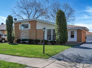 11019 Martindale Dr, Westchester, IL