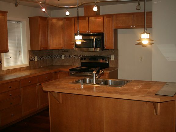 5th image of 13207 97th Ave E Unit 303