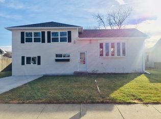2920 Birchwood Rd, North Platte, NE 69101