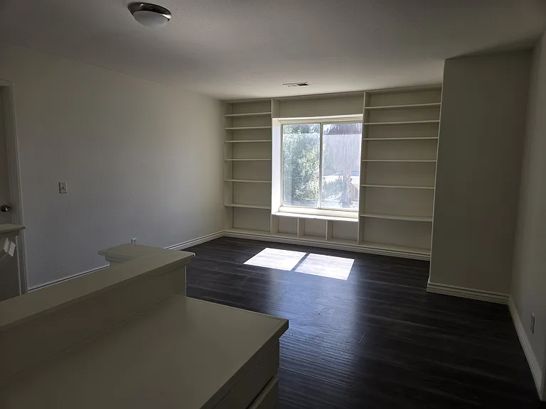 45439 Fairbanks Ave — Photo 9