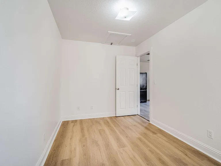 1734 10th St #1 — Photo 25