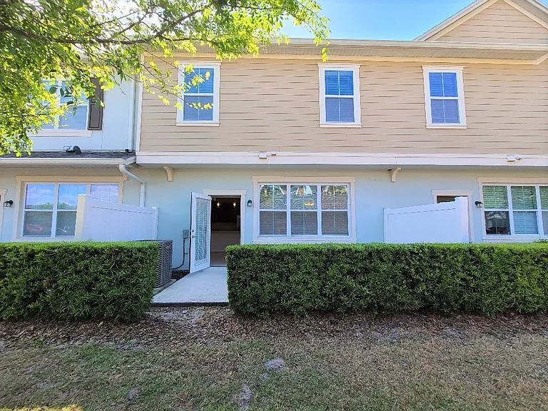 1039 Taramundi Dr — Photo 18