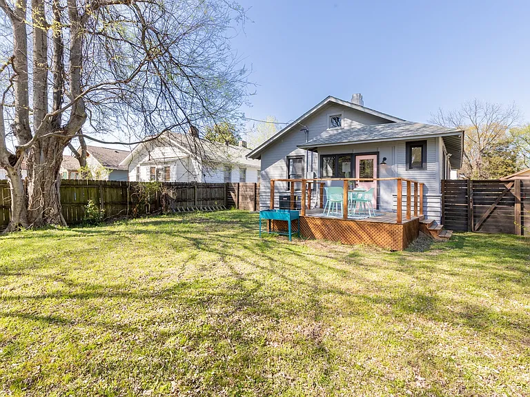 1477 Lyndale Ave — Photo 9