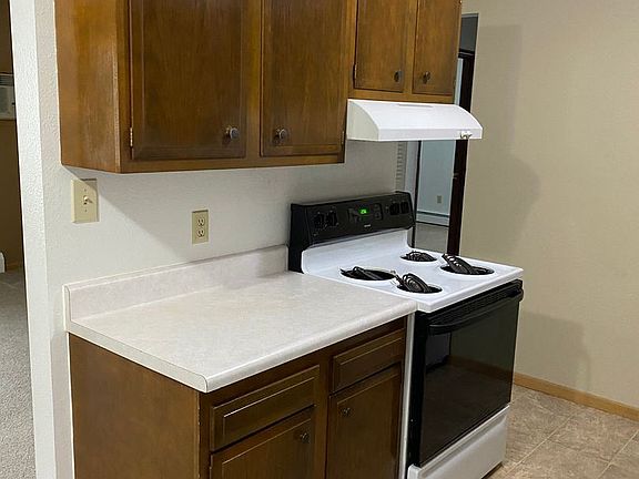 4th image of 610 11th St NE #10485595