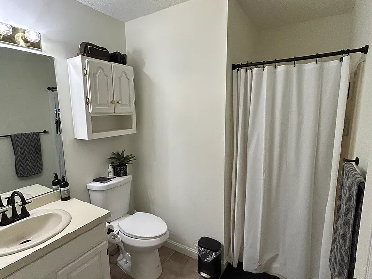 104 Ashmead Cmns #104 — Photo 14