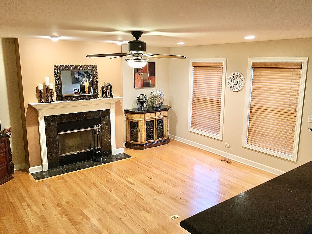 5417 Oakwood Dr, Oakwood Hills, IL 60013 Zillow