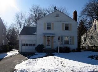 29 Taylor Rd, West Hartford, CT 06110