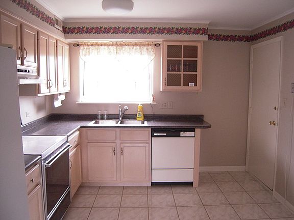 5th image of 9477 Bay Colony Dr APT 3S
