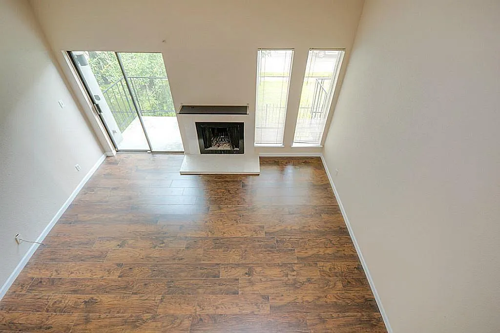 2 bed, 2.0 bath, 1068 sqft, $1,400 — Photo 1