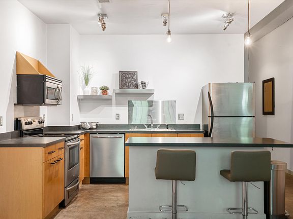 5th image of 300 Tijeras Ave NE APT 206
