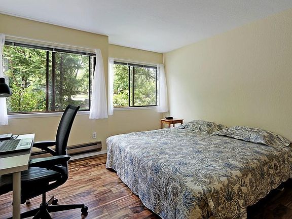 5th image of 1300 Bellevue Way NE APT 7