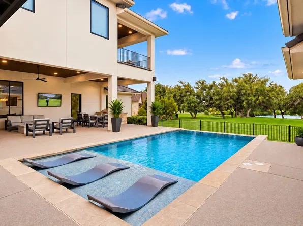 27009 Masters Pkwy, Spicewood, TX 78669