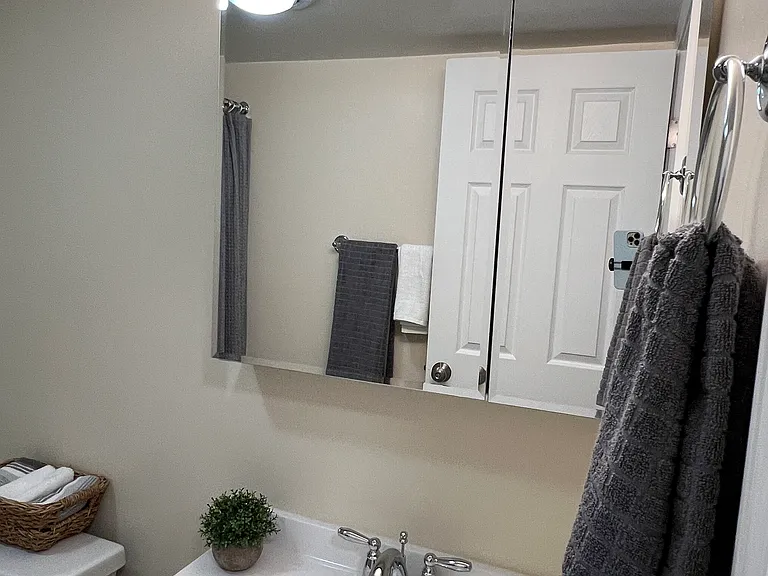 Greenleaf Meadows Apartments — Photo 11