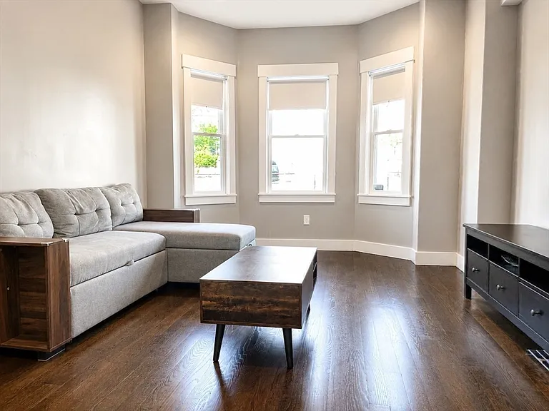 8 Chestnut Ave #1 — Photo 4
