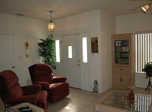 3rd image of 157 Rivercrest Dr
