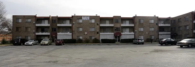 Bohn Apartments — Photo 2