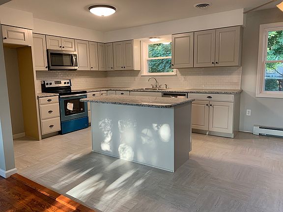 Large eat-in kitchen