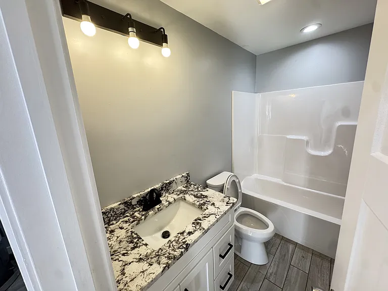 48 Charterhouse Ave #1 — Photo 8