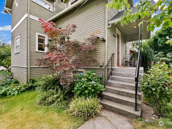 4470 Whitman Avenue N, Seattle, WA 98103