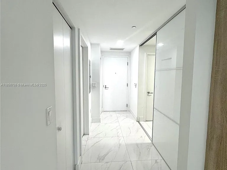 16385 Biscayne Blvd #2720 — Photo 18