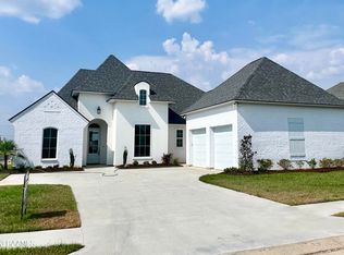 604 Cedar Lake Dr, Youngsville, LA 70592