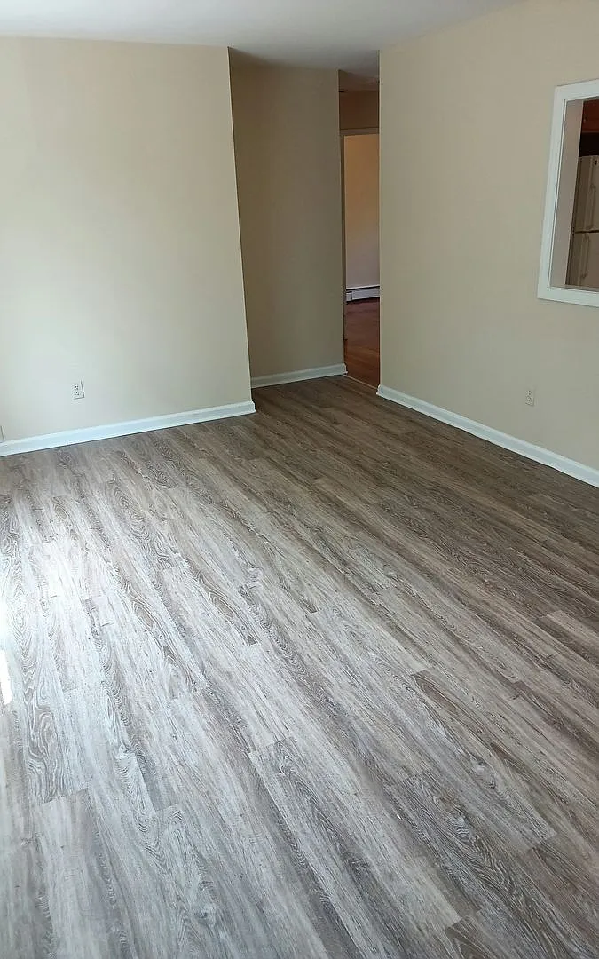 29 Annawan Street — Photo 4
