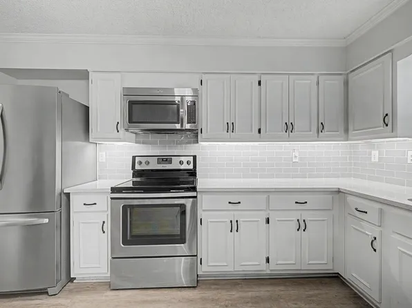 1674 E Ravenhill Dr #49, Germantown, TN 38138