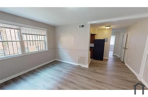 810 Chesapeake St SE #101 Photo 1