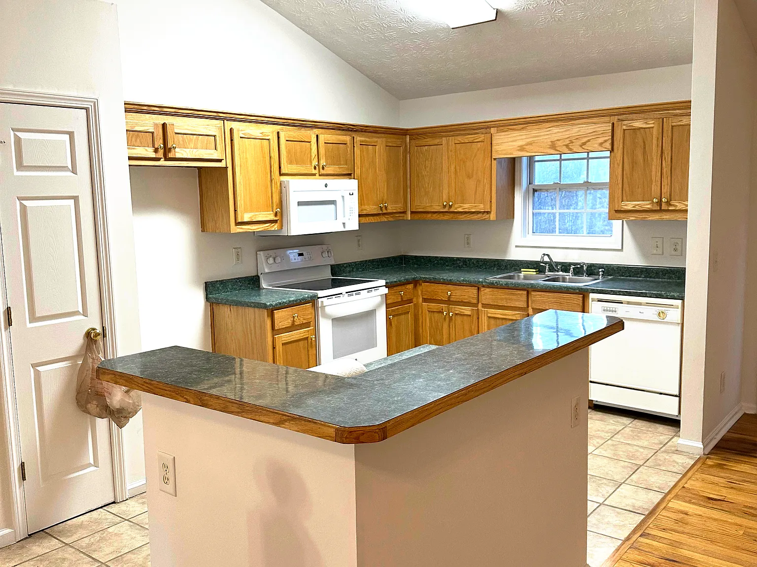 3314 Rose Petal St — Photo 4