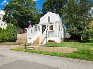 20 Shennen St, Quincy, MA 02169
