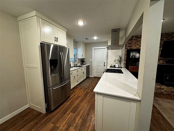 5th image of 1739 N Creek Ct