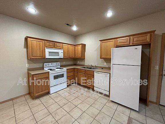 4th image of 614 S Landen Ave