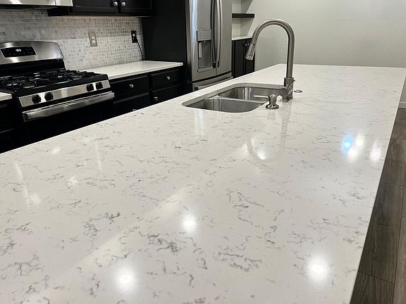Quartz countertops!