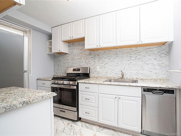 3rd image of 91 Strawberry Hill Ave APT 732