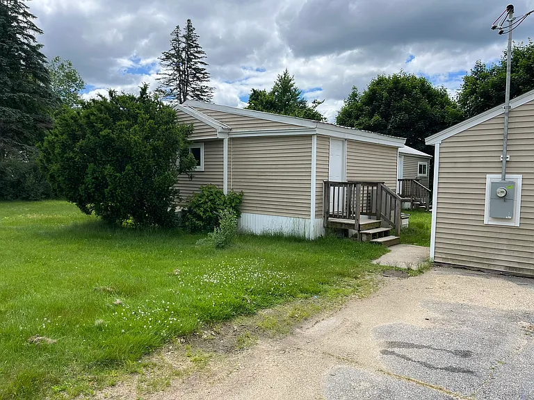 8 Brown Rd — Photo 2
