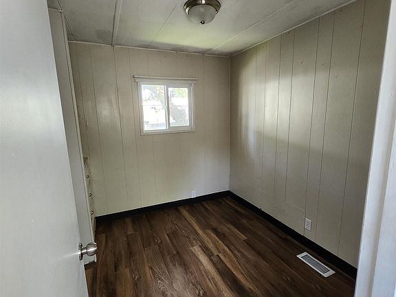 5th image of 1165 S Grand Ave Trailer 90