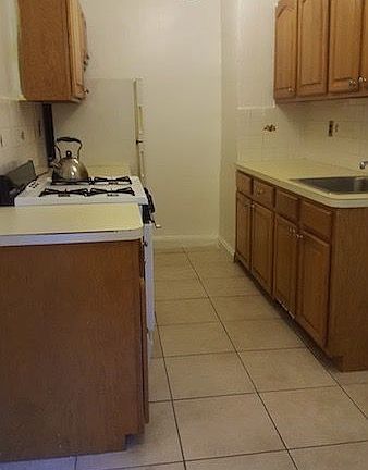 5th image of 3533 83rd St APT B10